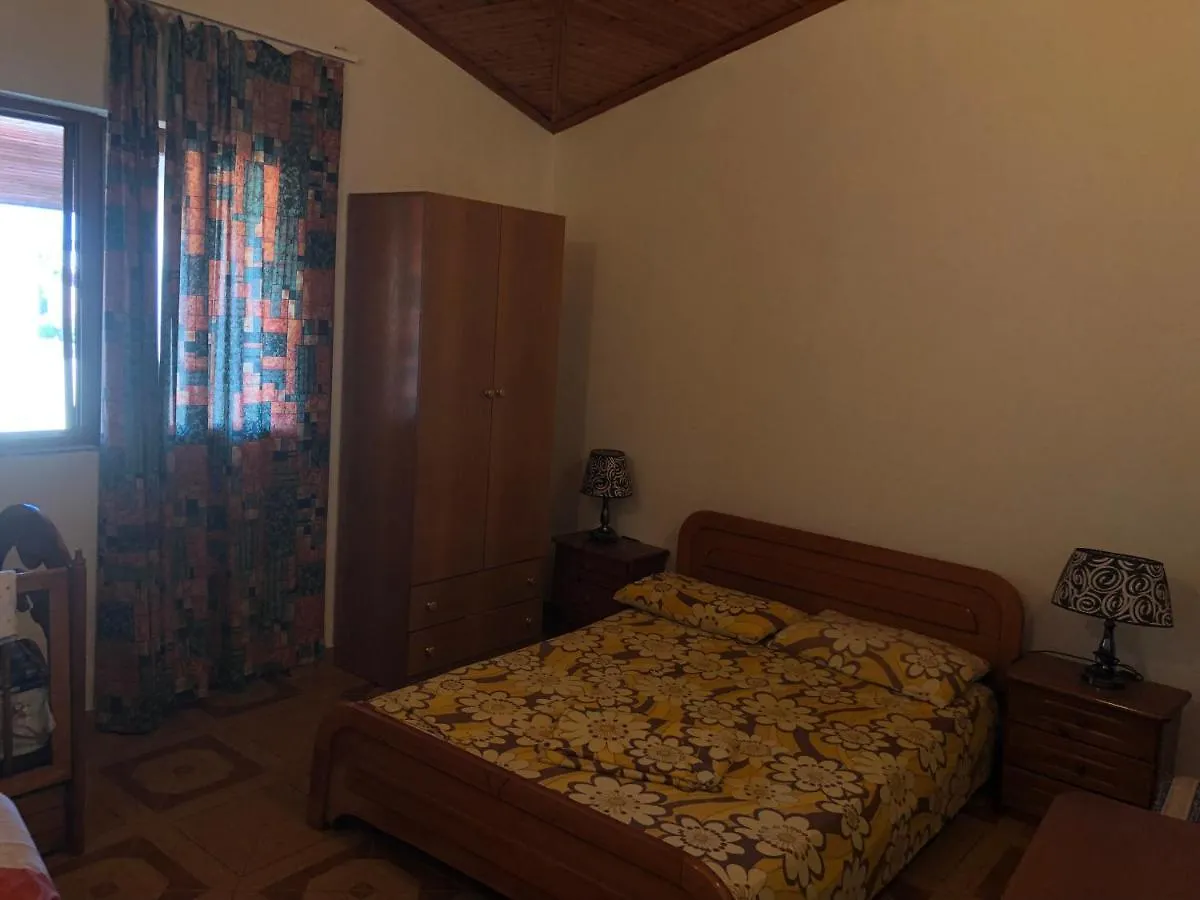 شقة Vila Hasani ألبانيا